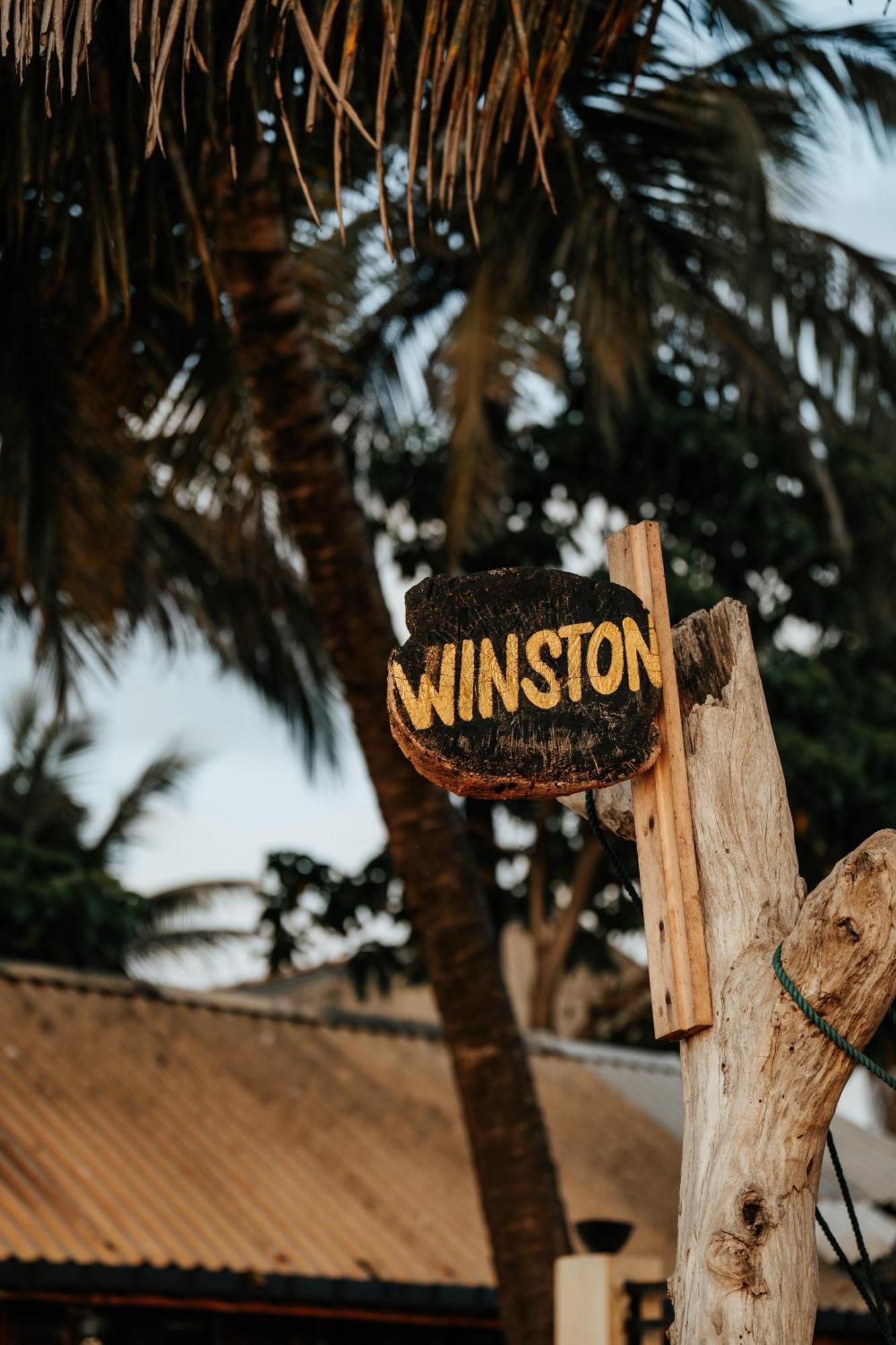 Winston Sea Front نيجومبو