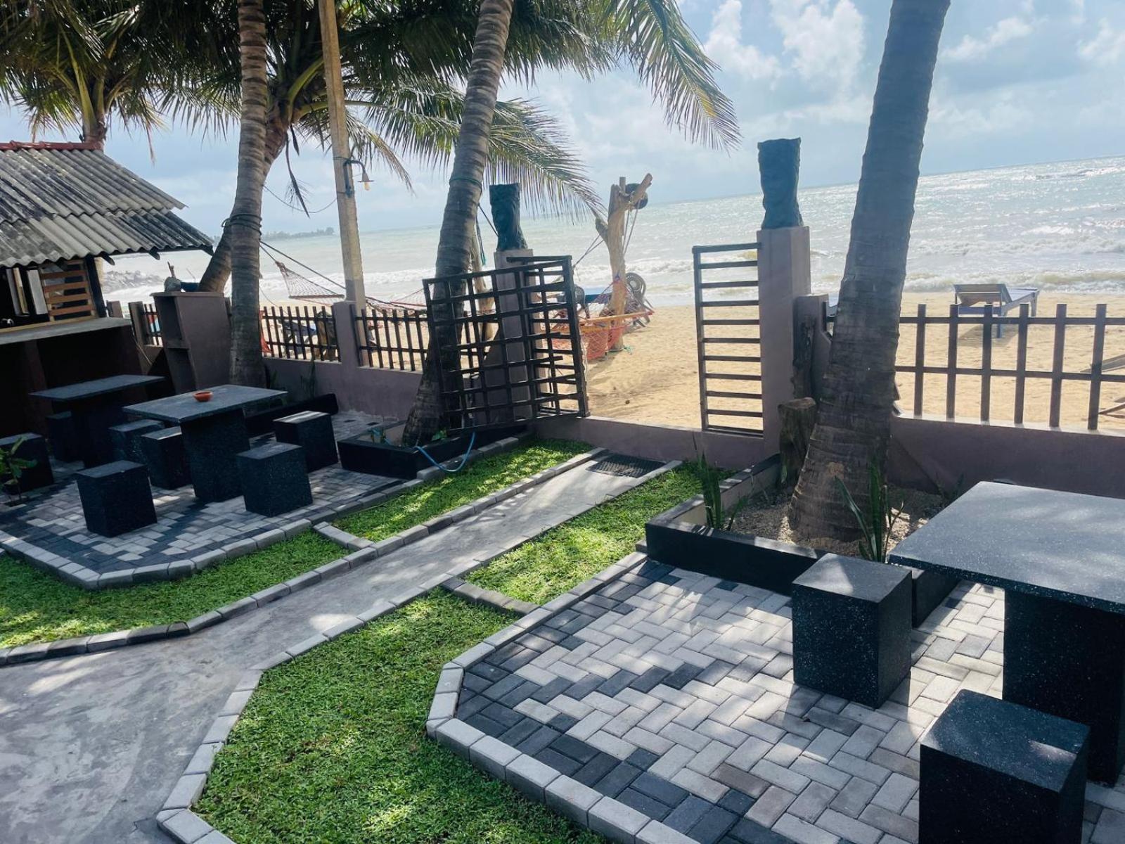 Winston Sea Front * نيجومبو